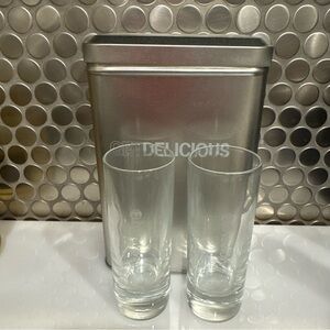 Bacardi Rum Shot Glass Set in Collectors Edition Silver Tin  🍊🍑